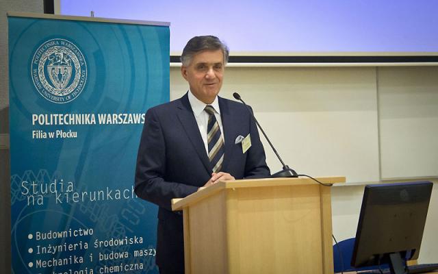 Prof. Janusz Zieliński, Prorektor ds. Filii w Płocku podczas otwarcia III Forum Budowlanego Płock 2014